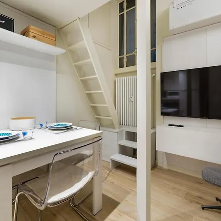Sempione District Apt Apartman *